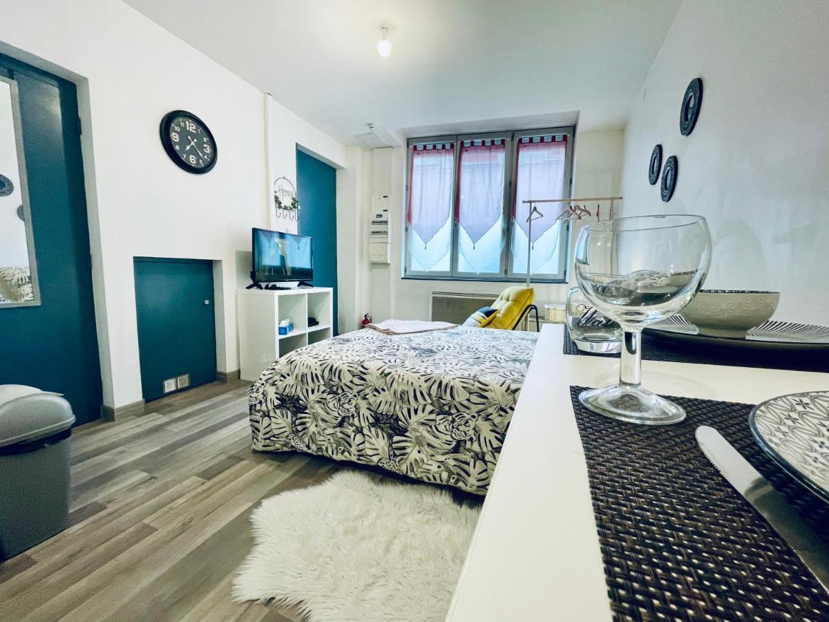 Le Colombus Apartment Sainte-Colombe  Екстериор снимка